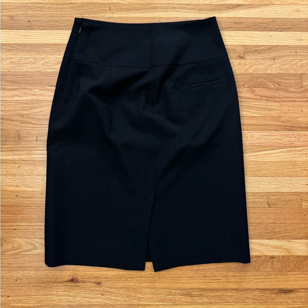 Black Banana Republic Stretch Pencil Skirt made with Italian Fabric - Picture 5 of 7